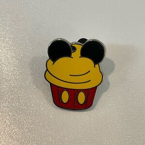 Disney Mickey Mouse Cupcake Pin